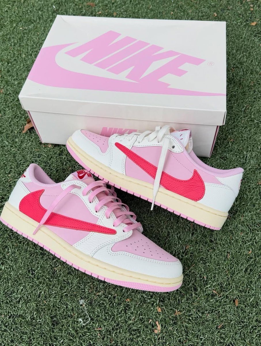 JustFreshKicks tweet media