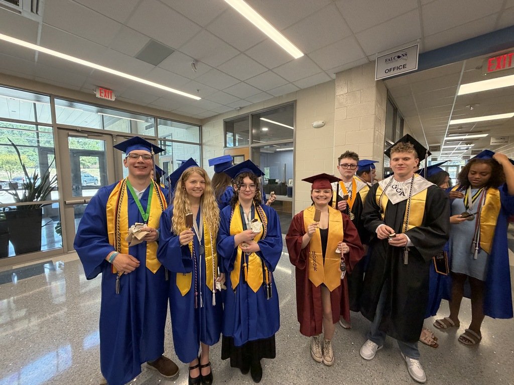 FulmerFalcons's tweet photo. We loved having our Seniors with us at Fulmer on Monday for their Senior Walk-through!  Students and staff were able to catch up and learn about how much our students have grown. We wish them all the best of luck in their future endeavors. Once a Falcon, Always a Falcon! https://t.co/sQJUFKR3mZ