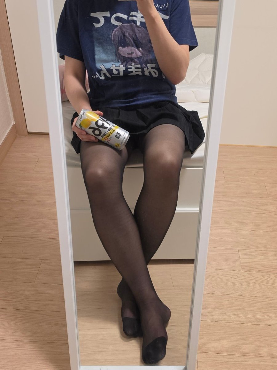 CD_Gyeul's tweet photo. 퇴근 후 혼술 ㅎㅎ..
근데.. 스��킹 뭔가... 점점 편해지넹...

#CD #여장 #crossdresser https://t.co/DQrNzMnuN9
