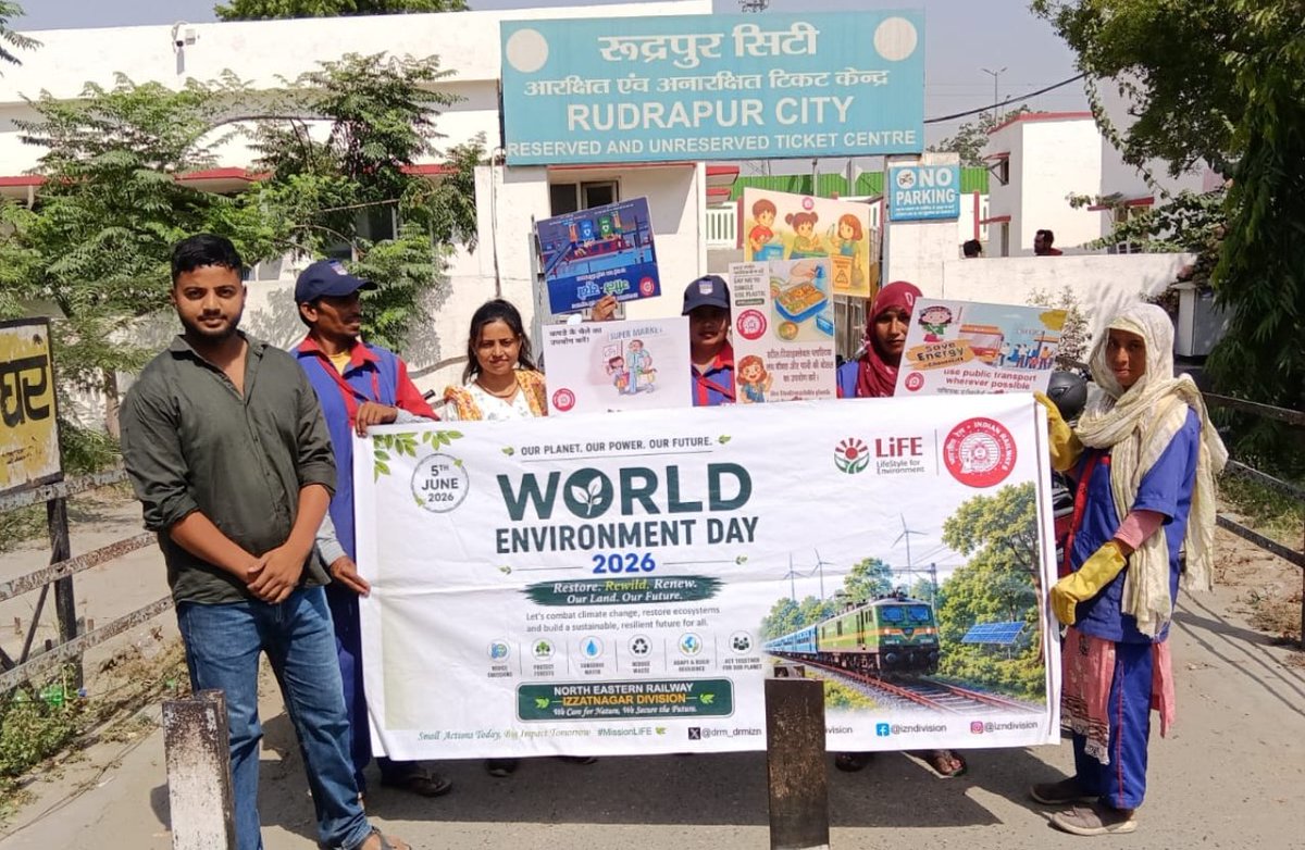 drm_drmizn's tweet photo. Under World Environment Day–2026 campaign, Izzatnagar Division conducted PA awareness drives, sensitized vendors &amp; service providers on reducing plastic use, promoting recycled alternatives, and proper plastic waste disposal.
#IZN #NER #EnHM #IR
@RailMinIndia 
@nerailwaygkp https://t.co/LYnOVDHNbl