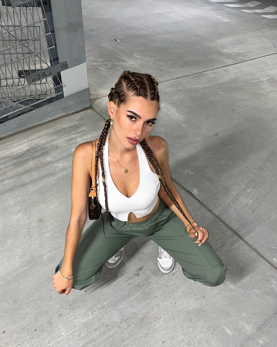 Simone Collin tweet media