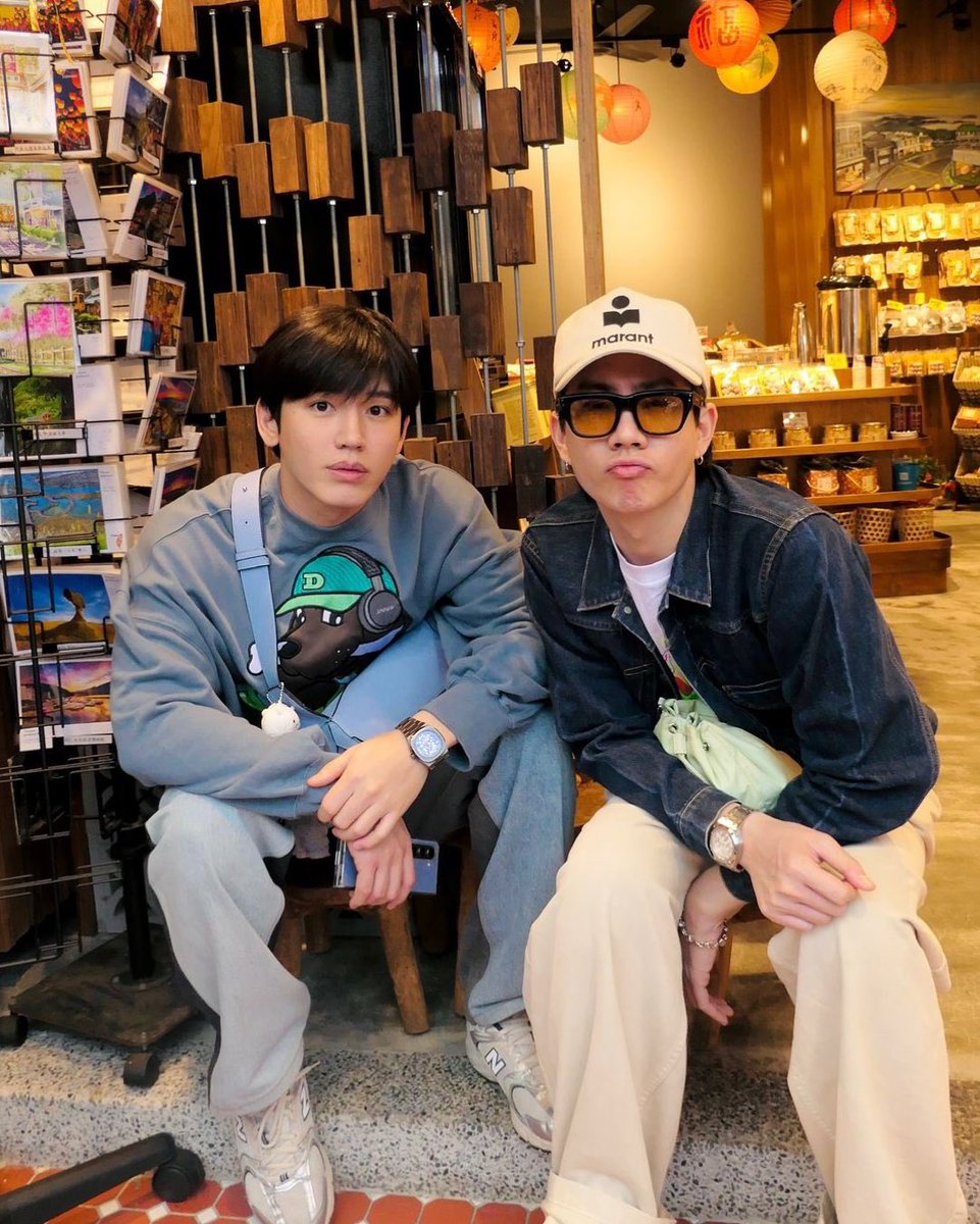 Olive_Hopes's tweet photo. OffNew are so pookie 💛🫠
#OffNew #OffJumpol #Newwiee https://t.co/BfIneNyY59