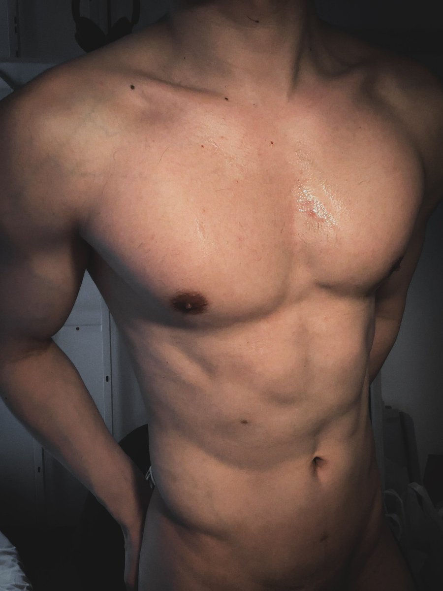 scrupuloux's tweet photo. ᅠ

 ᅠ

                             #TittyTuesday
 ᅠᅠ

 ᅠ
 ᅠ https://t.co/WIu3E3YTLM