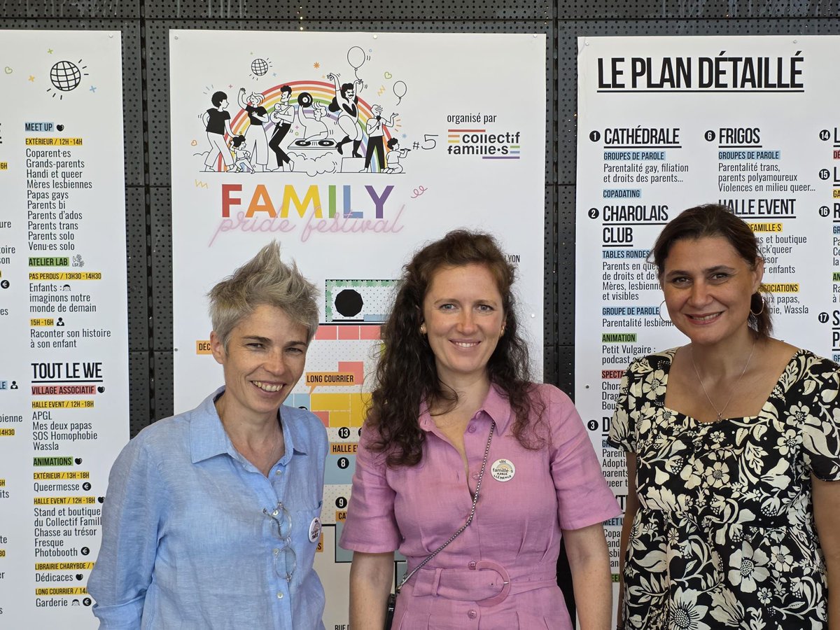 DILCRAH's tweet photo. À l’approche du mois des fiertés, la mobilisation contre les LGBTphobies se poursuit :

🎒 Vendredi dernier, Cindy Léoni, déléguée interministérielle, est intervenue dans le cadre des États généraux des groupes AGIS (Alliances de Genres, d’Identités et de Sexualités) des collèges et lycées de l’académie de Paris.

🏀 Elle a ensuite ouvert le Tournoi International de Paris (TIP), soutenu par la DILCRAH, qui promeut l’inclusion des personnes LGBT+ dans et par le sport.

🌈 Samedi, la déléguée interministérielle s’est également rendue au Family Pride Festival, organisé par le Collectif Famille.s avec le soutien de la DILCRAH : un week-end festif, culturel et familial pour célébrer toutes les familles et leurs alliés.