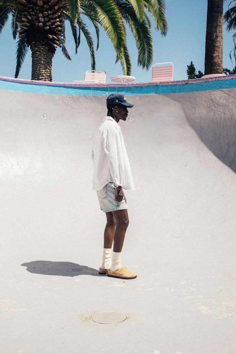 representclo's tweet photo. An oversized take on a classic striped shirt, constructed in a cotton blend, this long sleeve has the seasons 'Represent England' graphic to the left chest pocket.

The Heaton Denim Short, shaped from our best-selling denim silhouette and wash, cropped for summer. https://t.co/AkGIrn7YvV