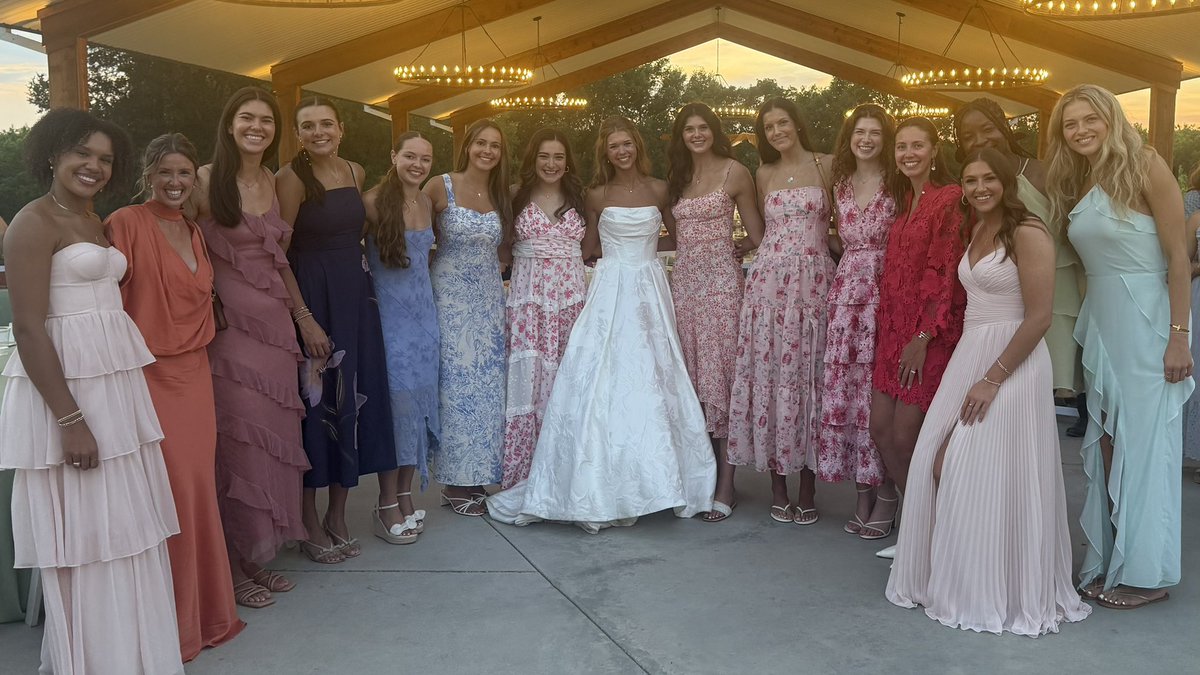 BaylorVBall's tweet photo. 💚 Teammates for Life 💛

This weekend was a such a wonderful celebration of Harley and Daniel, and a great chance for so many past and present players to be together!

#SicEm🐻🏐 https://t.co/41ubT4tXt6