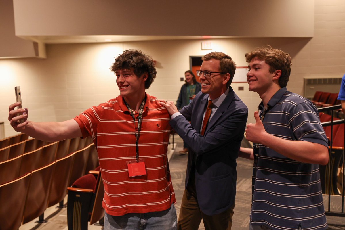 RepDustyJohnson's tweet photo. The students at Boys State in Aberdeen are a fun and thoughtful group. It was great to talk with them about Congress and the role of the federal government. I know their work will improve South Dakota and America over the next 20 years and beyond. https://t.co/Xtqp6IPQpd