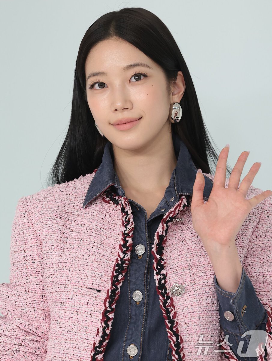 __peupeu's tweet photo. 📸 [PHOTO] 260526

KAZUHA at the CHANEL MÉTIERS D’ART 2026 COLLECTION SHOW in Seoul (21)

KAZUHA X CHANEL 
KAZUHA at CHANEL MÉTIERS D’ART

#KAZUHA #카즈하
#LE_SSERAFIM #르세라핌 https://t.co/1hDxRBPN3m