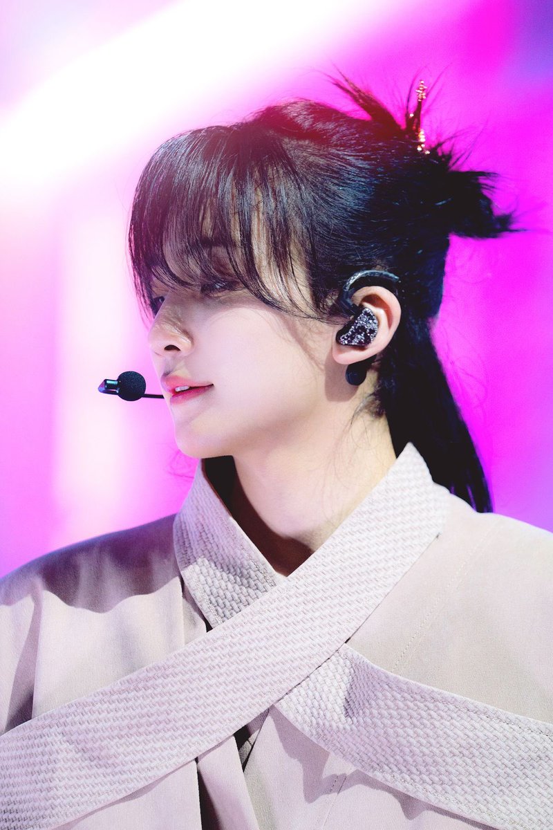 smiley1004_'s tweet photo. 정한이에게 제일 잘 어울리는 콘셉트: 

장발

 #아이고야_30일_카운트다운 https://t.co/kqBMYUisDS