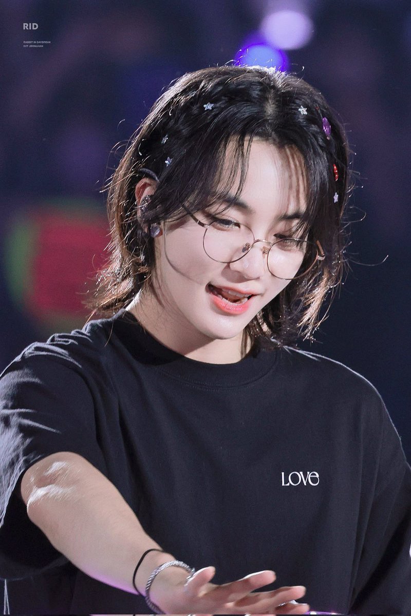 smiley1004_'s tweet photo. 정한이에게 제일 잘 어울리는 콘셉트: 

장발

 #아이고야_30일_카운트다운 https://t.co/kqBMYUisDS