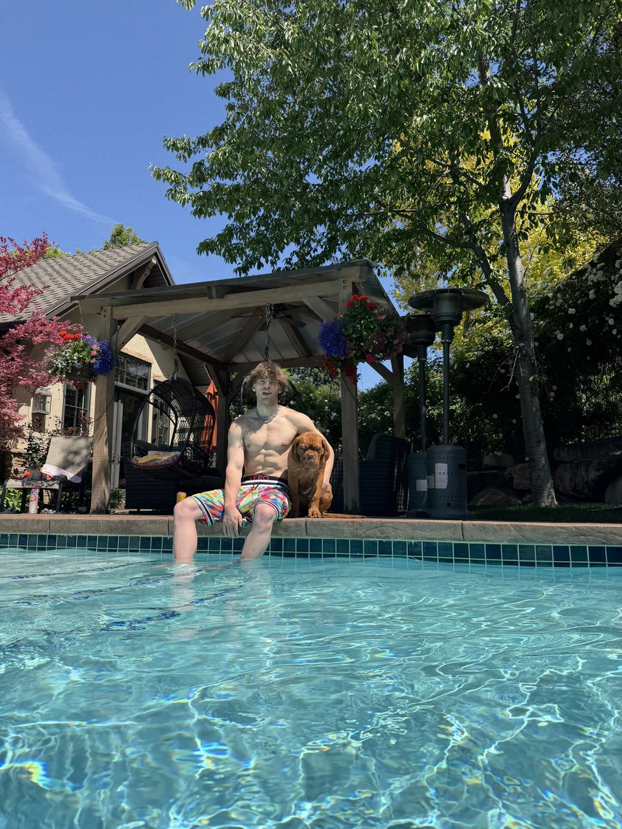 KoltonSmitty tweet media