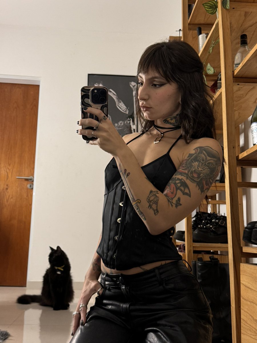 Val Godiva MAY 23🎂 findom tweet media