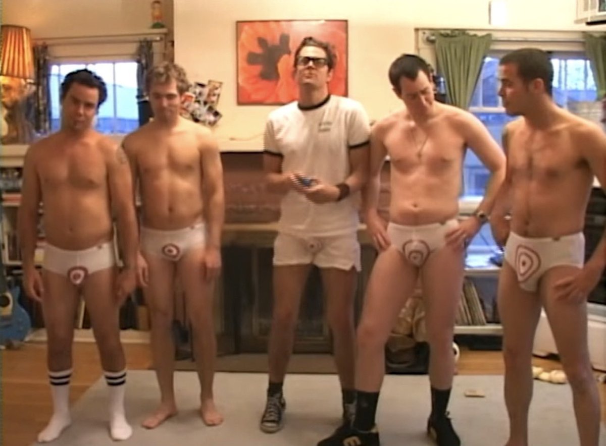 tomupilled's tweet photo. it's nothing weird!!! it's just jackass i promise!!!!!😭😭😭😭😭😭😭😭😭😭 https://t.co/XwR8lpX5ZA