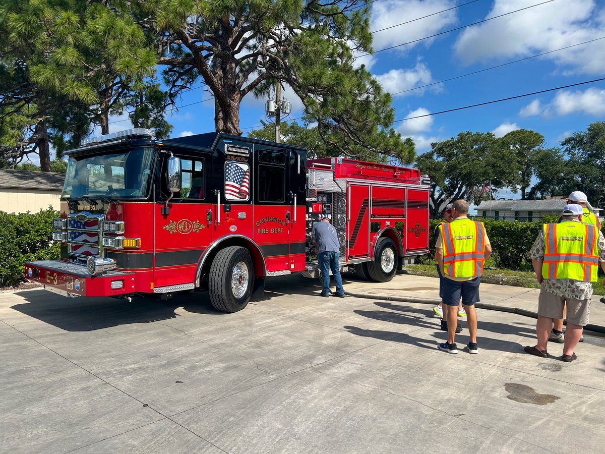 SiddonsMartin's tweet photo. Covington, TN Fire Department was in Florida last week inspecting their new Pierce Saber Pumper last week. She looks ready to hit the streets and serve Covington for years to come! #SiddonsMartinFamily #PierceMfg #FireEngine #FirefightersChoosePierce https://t.co/1wDmcPgLJ8