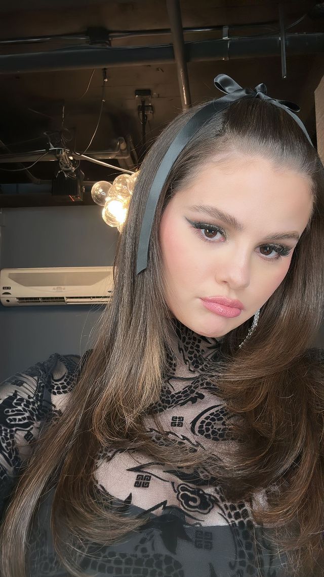 SelenaGmzIN's tweet photo. this selfie of Selena Gomez ☺️ https://t.co/xao6Q204lw