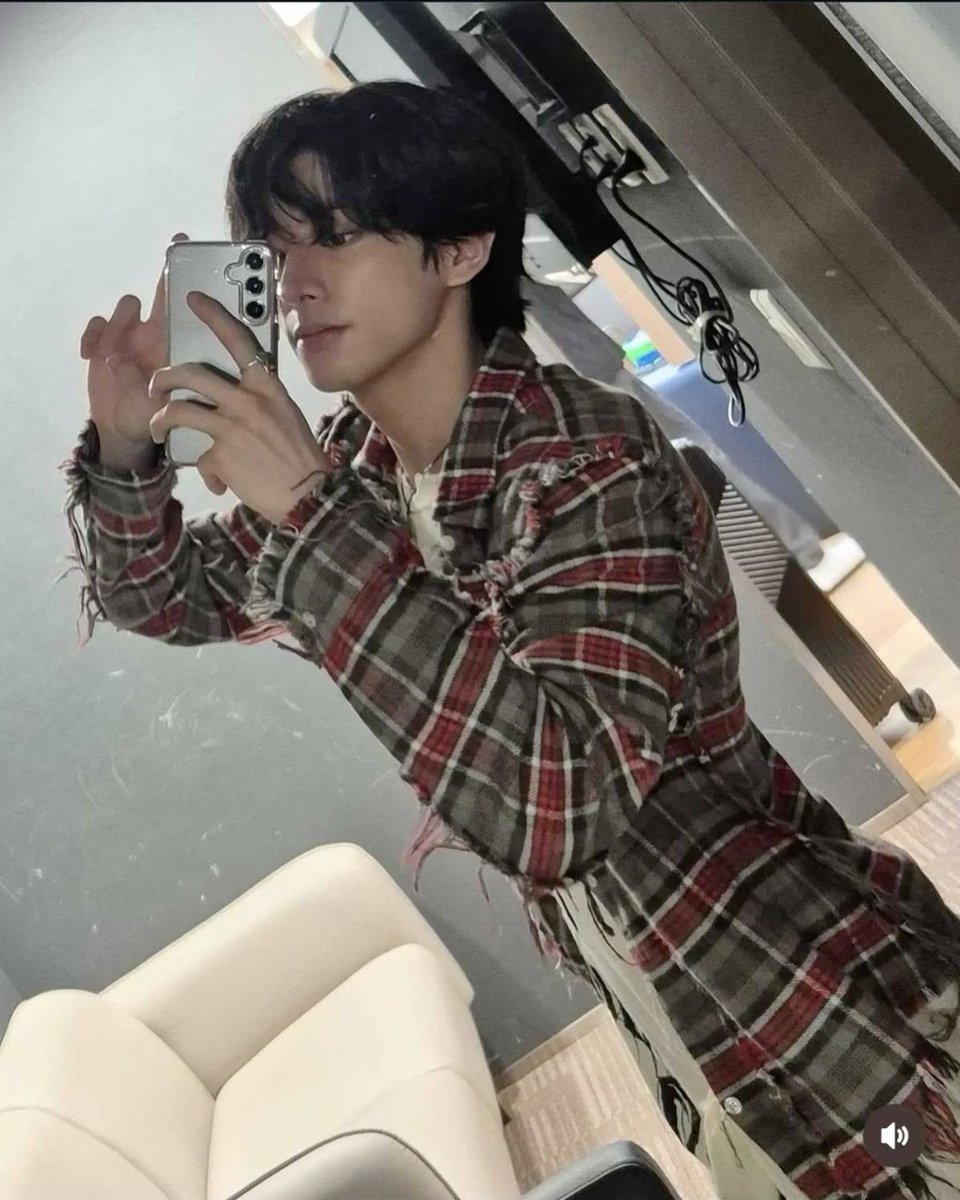 su ˚. ᵎᵎ | sevEN tweet media