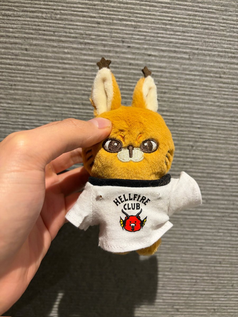 krisnkai's tweet photo. 🥺🫳​🐱 https://t.co/rqFsXotOEv