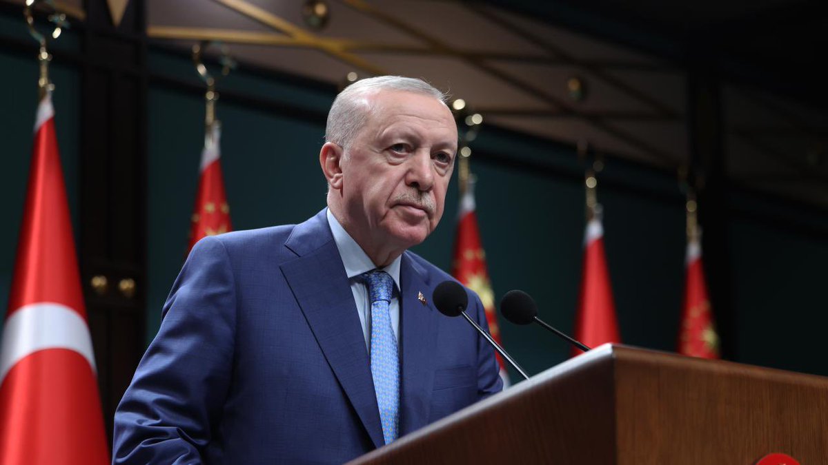 Ebru Çelik tweet media