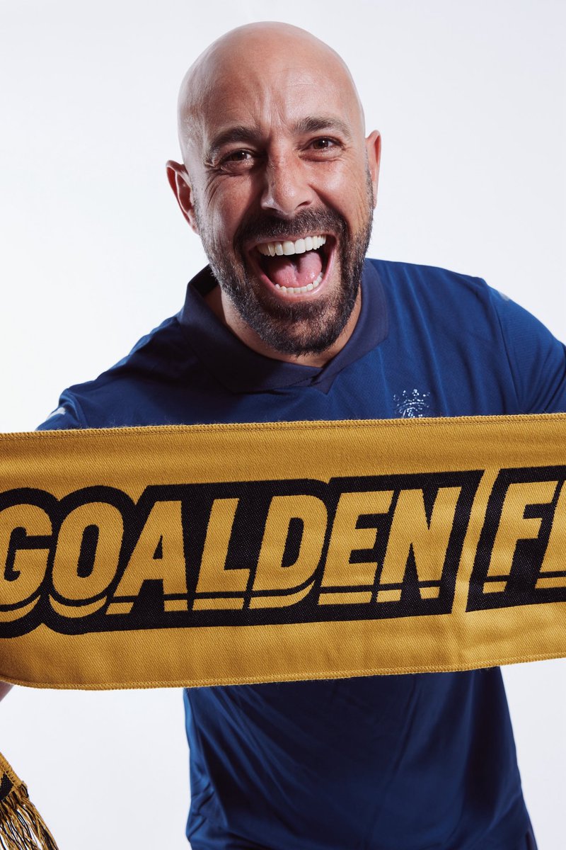 📸🧤FIRST LOOK: Pepe Reina in his TST x @VillarrealCF kit! The