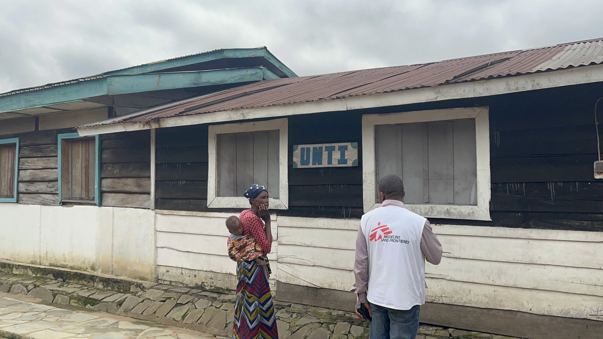 MSFcongo's tweet photo. @MSFcongo a fourni des intrants médicaux essentiels aux structures de santé de Ntoto, Kilungu &amp; Langira (Walikale) en réponse à une flambée des cas de diarrhée aiguë après les alertes des communautés. Les fournitures comprennent des SRO, antibiotiques &amp; matériel de réhydratation. https://t.co/nNtvX5so4E