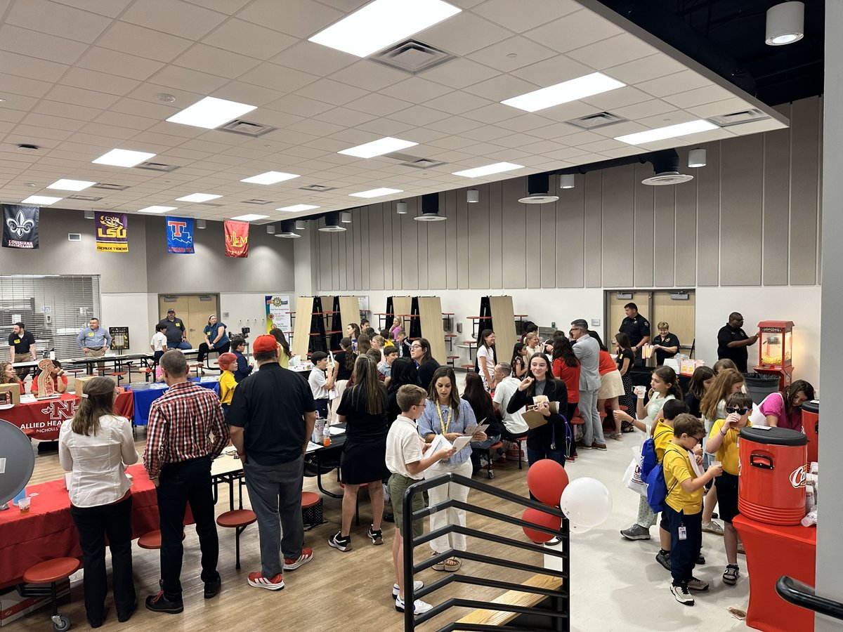 LDWF's tweet photo. Sgt. Richard Bean participated in the Bayou Community Academy Career Fair in Thibodaux on May 19, speaking with 5th, 6th, and 7th graders about the role of LDWF agents, including conservation law enforcement, boating safety, wildlife protection, and emergency response. 🐊🚔 https://t.co/kaPOjblv1g