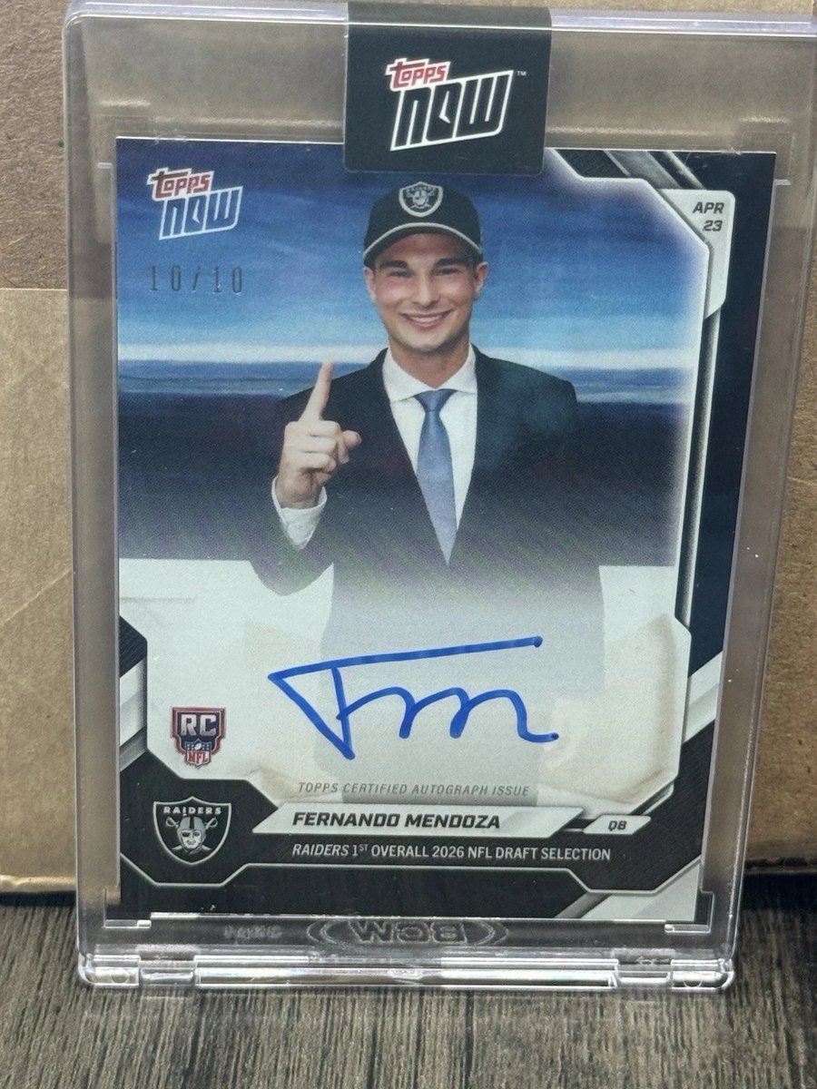 Topps tweet media