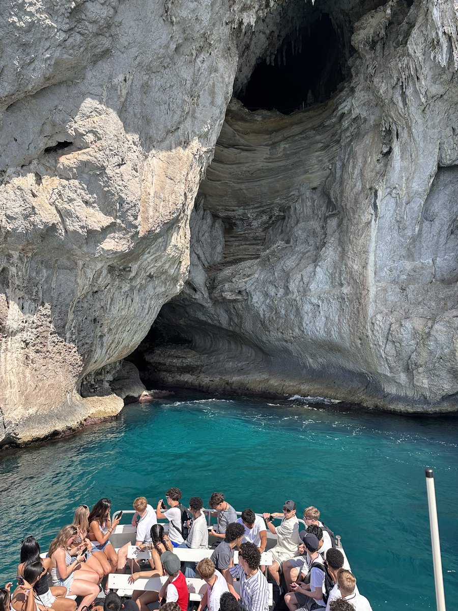 CDSHumanities's tweet photo. Day Two of Geography trip to Naples saw us have an amazing day visiting the island of Capri! A laser boat tour of the caves and tour of island on narrow roads in little blue buses! Despite heat and crowds everyone has enjoyed the great experience! Collins with a swim at the end https://t.co/O6yXJHelE3