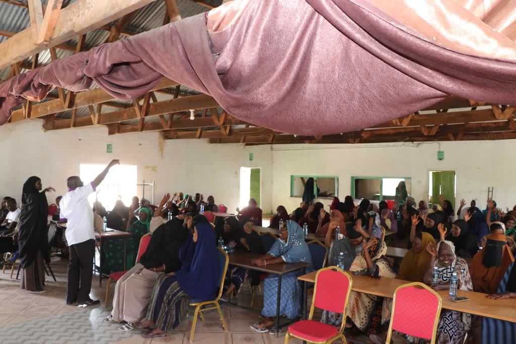 AFGMBoard's tweet photo. Rashid Juma Sub-County Kenya Police Commander Merti Sub-County; Vadross Mutuku Sub-County Administration Police Service Commander Merti Sub-County; Nicodemus Mutunga OCS Merti Police Station amongst others were in attendance. https://t.co/dseKnvhtUv