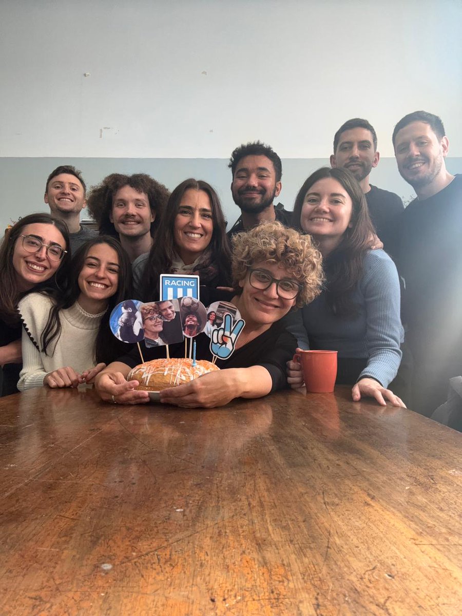 CandolfiLab's tweet photo. Que importa cumplir muchos años si estás rodeada de la gente más linda del CONICET? https://t.co/tp7PVVpvwT