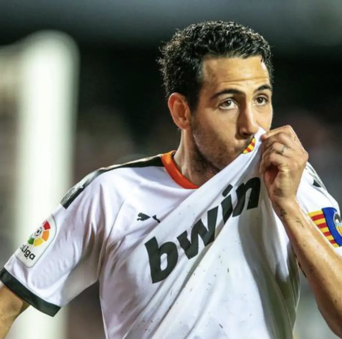negrodevalencia's tweet photo. @DaniParejo @Domingortiz @VillarrealCF Ahora es el momento de volver a casa

#ElValencianismoQuiereAParejo https://t.co/uWPPrk9BXp