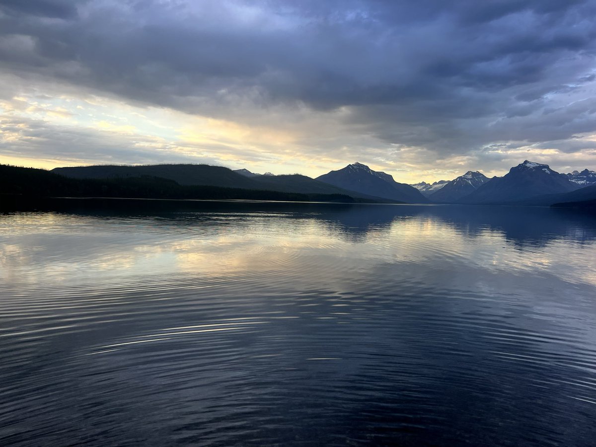 sinbody28's tweet photo. Those #GlacierNationalPark evenings https://t.co/vOYfHJ5zfQ