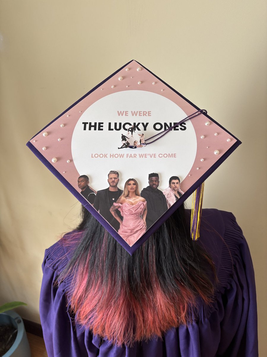 chartatonix's tweet photo. WE WERE THE LUCKY ONES TO GRADUATE 🥹👏🤍🎓 i knew i had to shoutout my favorite band ever @PTXofficial and my favorite album by them EVER #PTXTheLuckyOnes on my grad cap 👩🏻‍🎓 truly feeling like the lucky one 🥹🥲🤍 https://t.co/KJSNKAFWMW