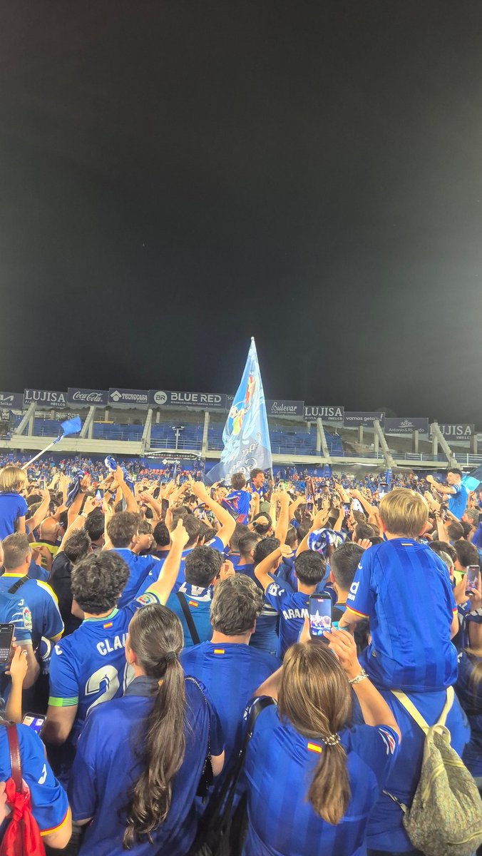 Ikarito10's tweet photo. Increíble aún lo vivido el sábado.
Por todos los que hemos sufrido permanencias agónicas y sabemos lo que significa este año después de la situación del club.
El fútbol nos debía una. https://t.co/DyL2NOPb6P