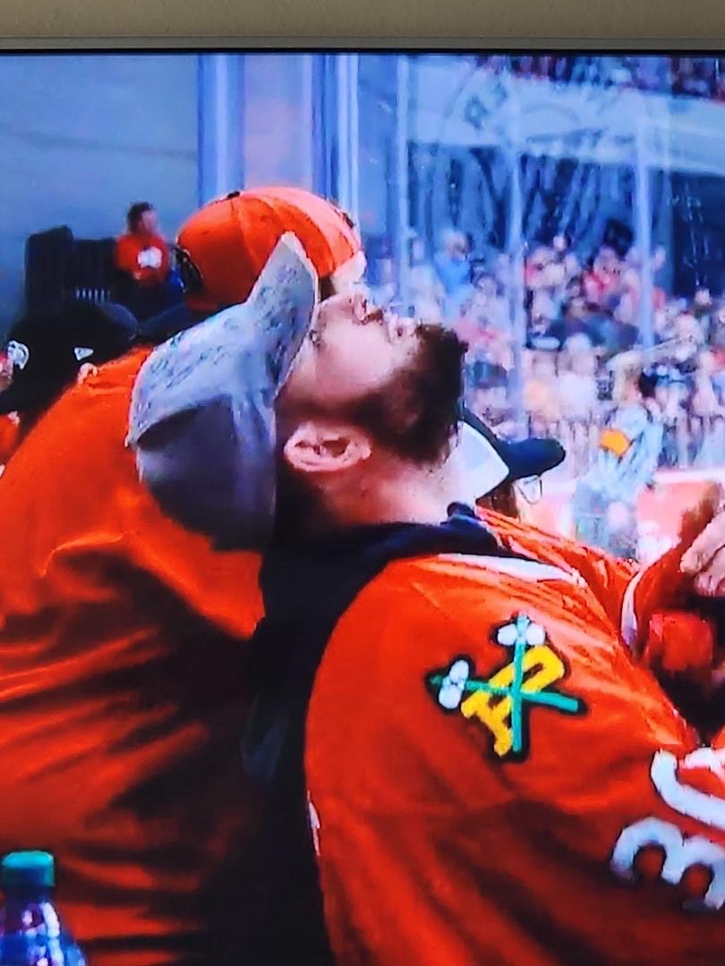 KevinLint1's tweet photo. Orange O Guy on @NHL NHL NETWORK Documentary Series on @pdxwinterhawks Portland To The Pros another major network I’ve appeared on that’s crazy #OrangeOGuy #PortlandToThePros #PortlandWinterHaws #NHLNetwork https://t.co/779B1v58qp