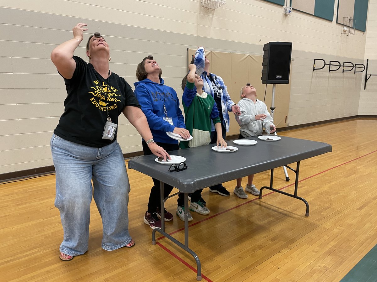 Indy_STEM's tweet photo. 3rd Grade Teachers and Students enjoyed creating Chocolate Unicorns as part of their Minute To Win It fun!
#IndyPBIS https://t.co/QZ83mBA1el