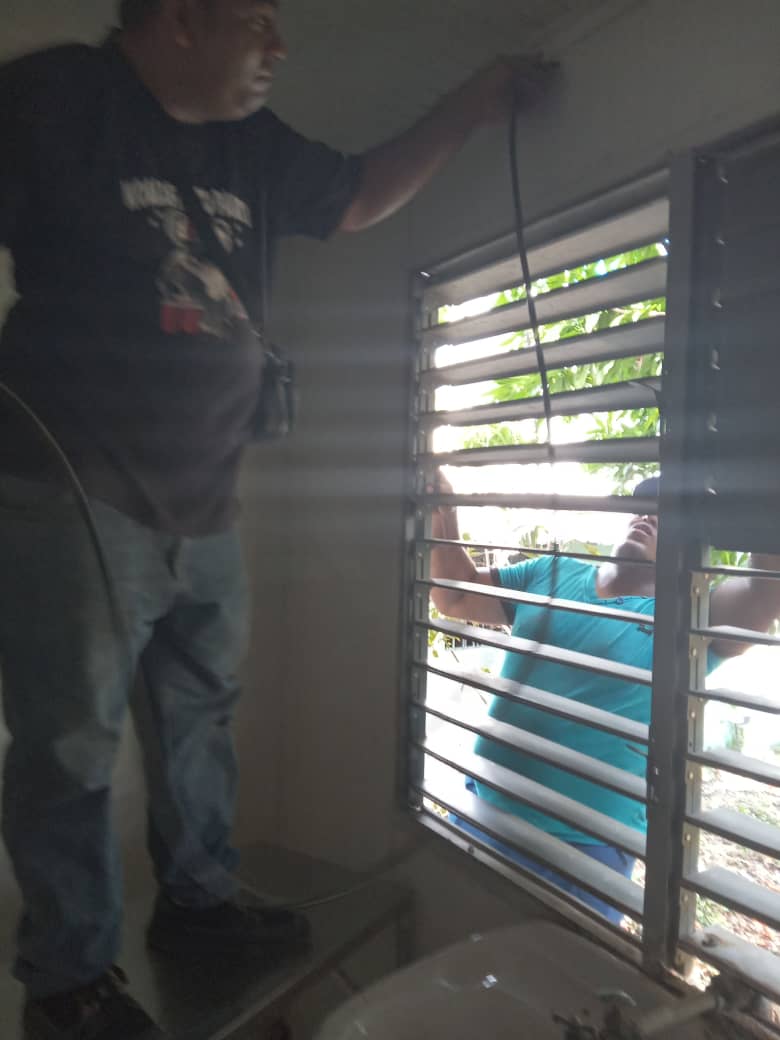 khidalgoleon79's tweet photo. Se inicia la reparación y  mantenimiento del área de enfermería en el Policlínico Efraín Mayor para mejorar condiciones de trabajo a trabajadores y confort a pacientes.
#LaHabanaPorLaSalud 
#CubaEsRevolución https://t.co/o2iNQgGFIw