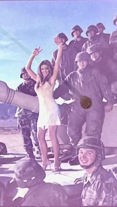 Carmen Electra tweet media