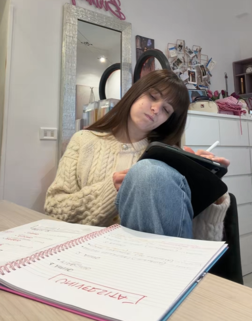 SOFICTIONALLY's tweet photo. ㅤㅤㅤㅤㅤㅤㅤㅤㅤㅤmom, i'm tired.
ㅤㅤㅤㅤㅤㅤㅤㅤㅤ #KAPPANATION ⎯ #phuprpg https://t.co/sL265zWlbd