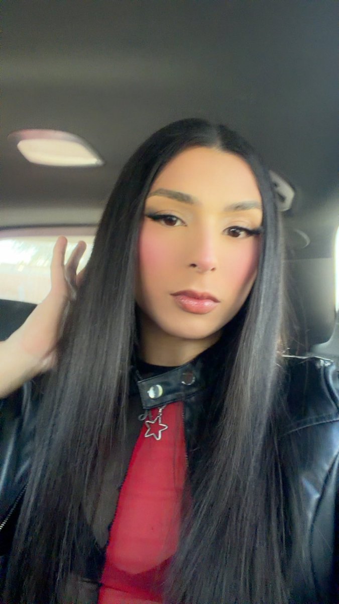 Aryas2pretty's tweet photo. Face card never declines!💋 
#ts #transwoman #tgirl #latina #smile https://t.co/UWL8HZNTIx