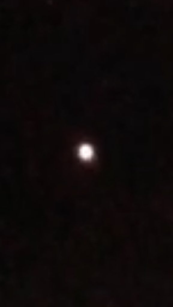 Matthew24906171's tweet photo. @ageofdisclosure #thewatchers are here #lookup #interdimensional
#wakeup #shapeshifter
#lightbeing https://t.co/6YuEvVakXh