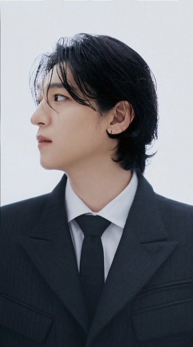 성진이니...? tweet media