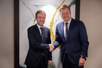 EUSR_Dialogue's tweet photo. With 🇦🇱 FM @HoxhaFer, I spoke about the Dialogue on normalisation between Kosovo and Serbia. Underlined there will be no bilateralisation of the Dialogue. It stays an EU-facilitated process between Kosovo and Serbia. Both parties need normalisation to advance on their EU paths. https://t.co/zajwK5AXFA