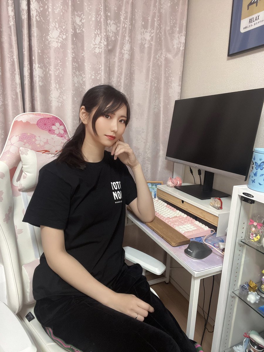 Mio_Otowa_'s tweet photo. さて、先日プレゼントキャンペーンでいただいたジーティープレイヤー(@GTPlayerJP )さんの椅子！
改めてちゃんと投稿✨

WAFU-SAKURAというデザインで、桜が大好きな私にとって最高の相棒ちゃんです…！

実際に座って仕事や配信などこれからたくさんやっていきたいなと思います🌸

改めてありがとうございました😭

他にもいろんなデザインがあるので気になる方はこちらチェックしてみてくださいね✨
https://t.co/QGu4eH0eDF #pr