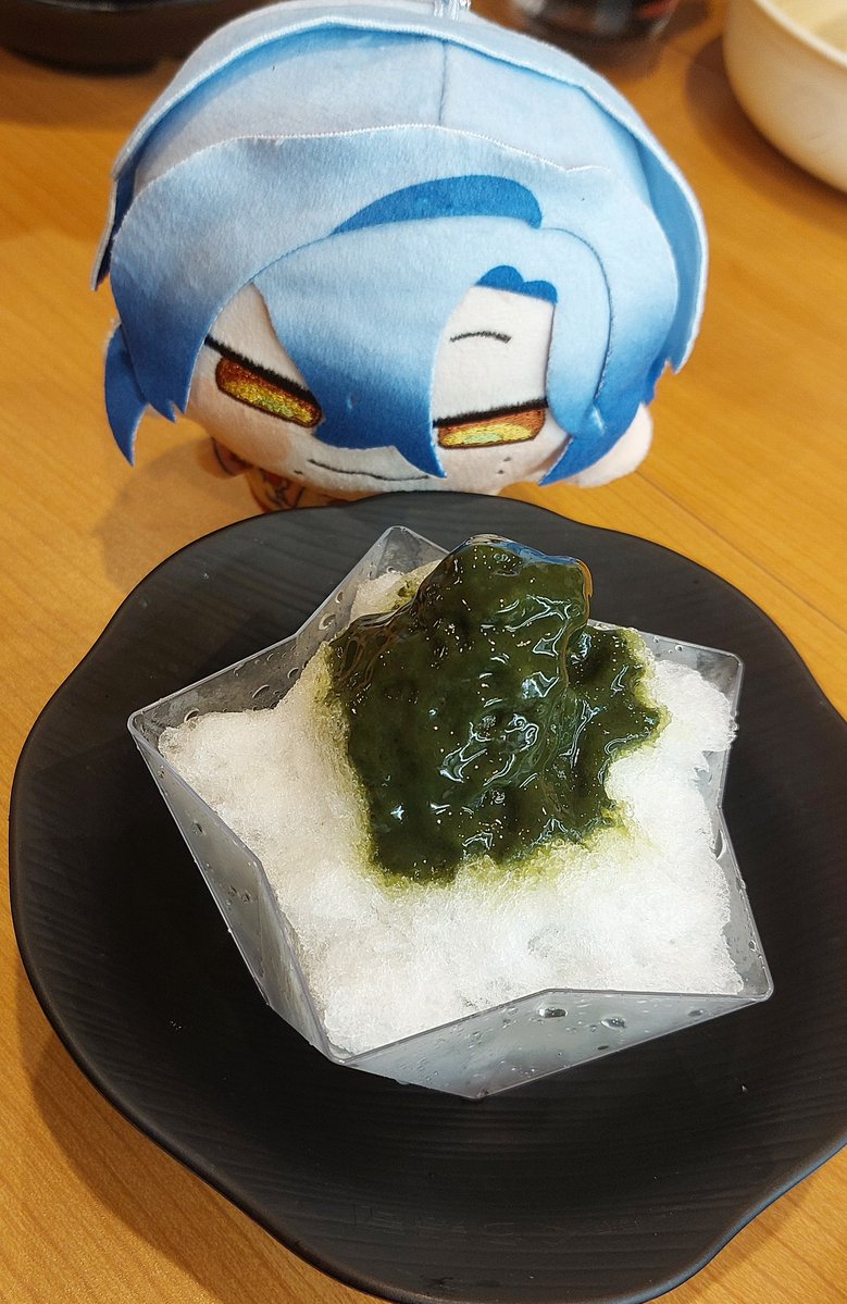 しめじこ tweet media