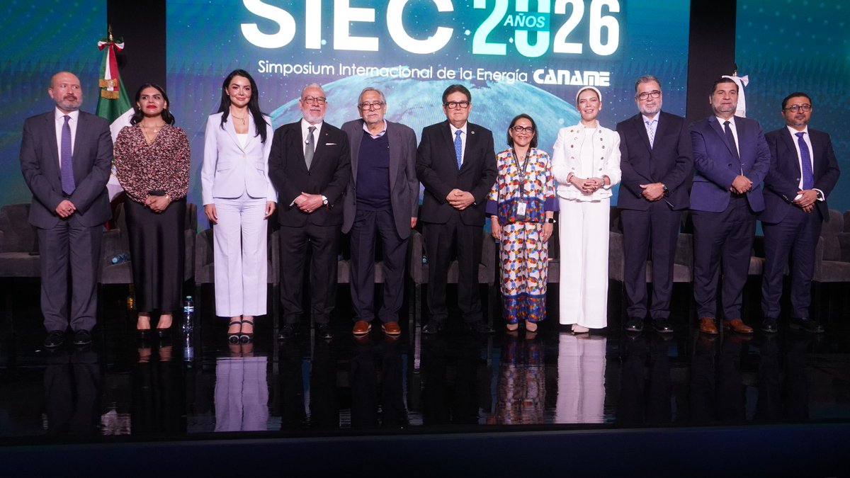 ArtecheGroup's tweet photo. Arteche participamos en el SIEC en México, evento clave del sector energético organizado por CANAME en su 70 aniversario 📍 Durante el simposio, recibimos un reconocimiento por 30 años como miembros de la cámara, entregado a Sebastián Endraos, director general en Norteamérica https://t.co/9a7kUj2oH5