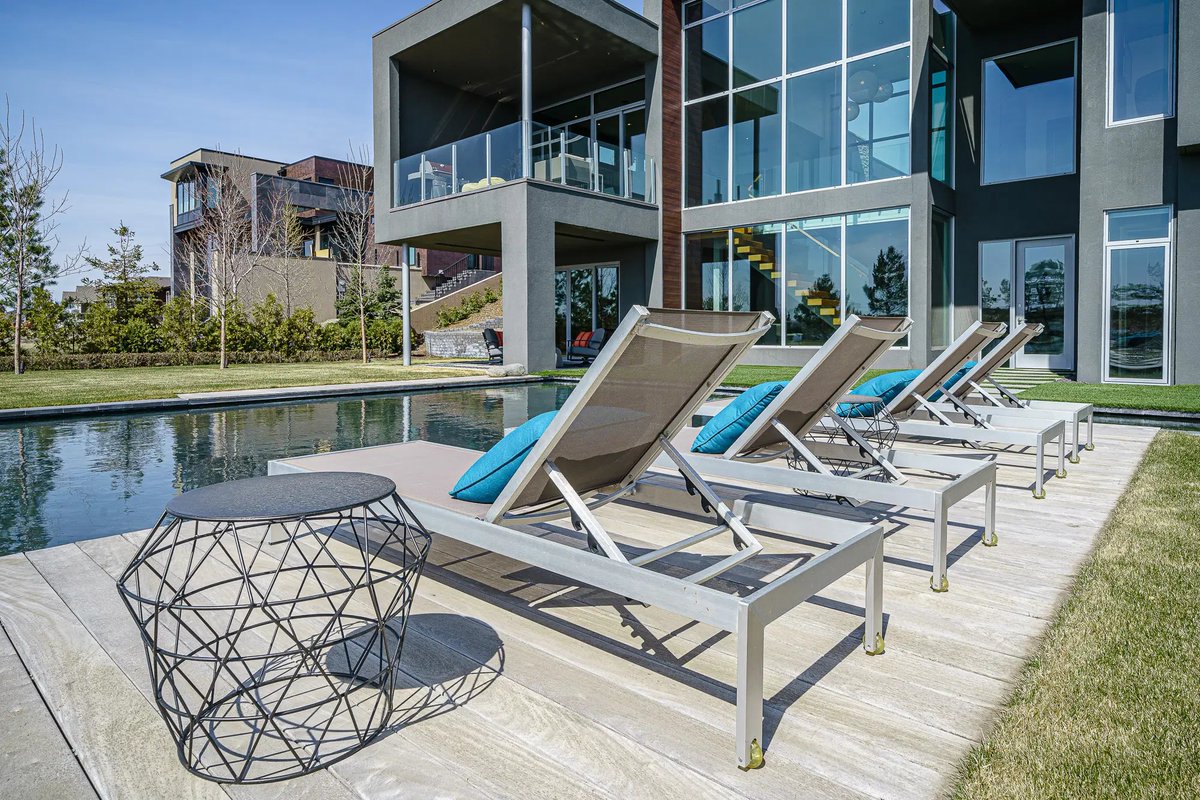 ScottProkop's tweet photo. Stop scrolling. 🛑 You have a split-second window to win the click. The 'Hero Shot' is the science of first impressions. Clean listings. Clear visuals. Stand out in the Saskatoon market with media that stops the scroll. Let’s talk. 📸 #SaskatoonRealEstate #YXE #HeroShot https://t.co/cPGRodtCKJ