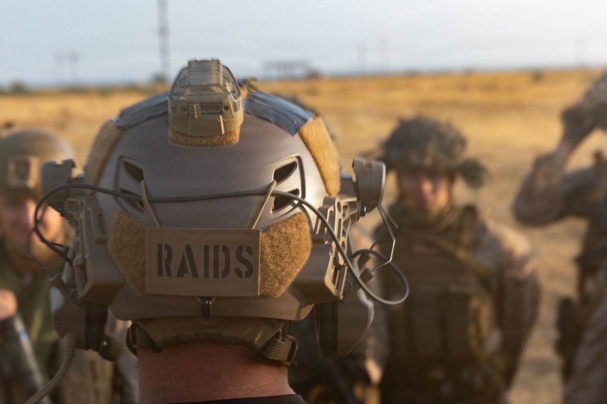 1stMEF's tweet photo. #USMarines with I Marine Expeditionary Force, conduct a Tactical Recovery of Aircraft and Personnel course at Marine Corps Base Camp Pendleton, California, May 18, 2026. https://t.co/3qo2NBUhLt
