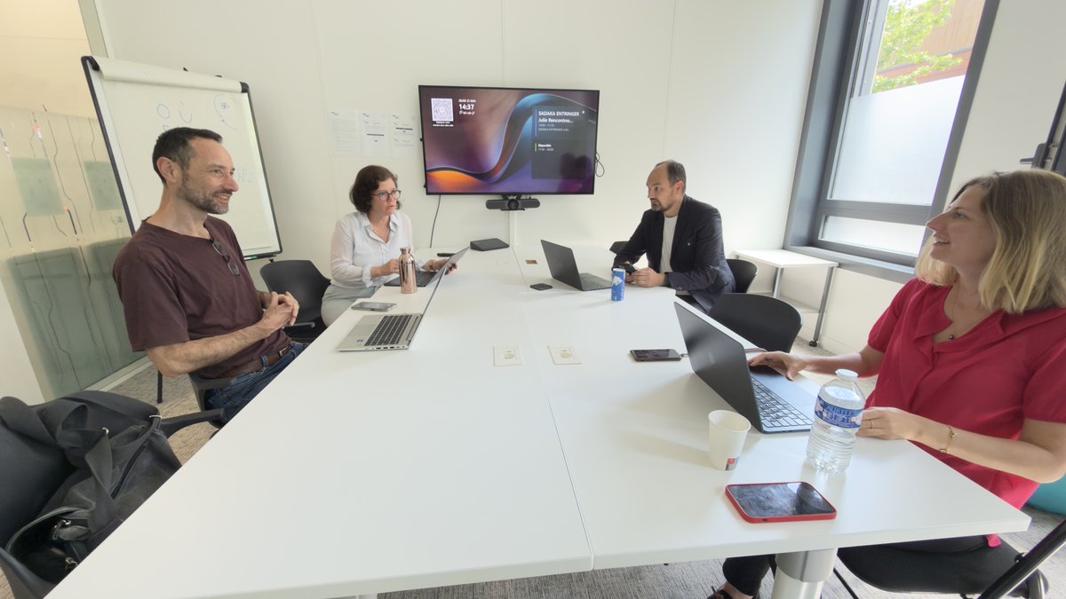 Moove_lab's tweet photo. [La vie au Moove Lab] 🚀  Retour sur notre atelier “Rencontre avec les métiers de MOBILIANS” : un atelier placé sous le signe des échanges, des découvertes et des opportunités 🤝

Un grand merci aux équipes de MOBILIANS pour leur disponibilité 🙌 https://t.co/NnK5FQEYwB