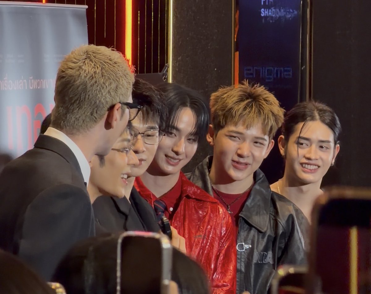 มุมุง้าบ #AT7AS tweet media