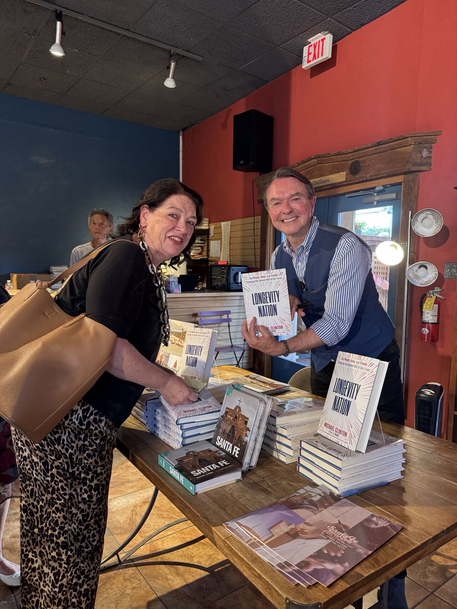 maclinton's tweet photo. A great night at Collected Works, talking longevity. Thanks to Owen Lipstein, founder of Santa Fe Magazine, for moderating a Q&amp;A on how medicine, tech, AI, and urban planning are reshaping longevity. Longevity Nation tour heads to Aspen, London, Lisbon, Cannes &amp; Athens in June. https://t.co/c8LEOJjlkq